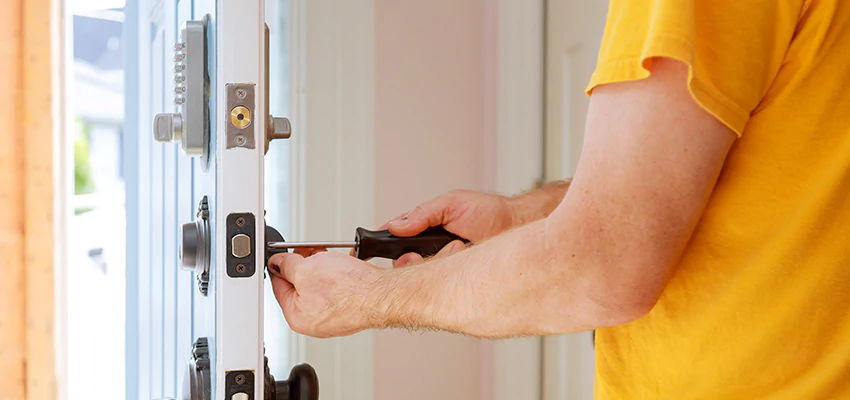 Eviction Locksmith For Key Fob Replacement Services in Belvidere, IL